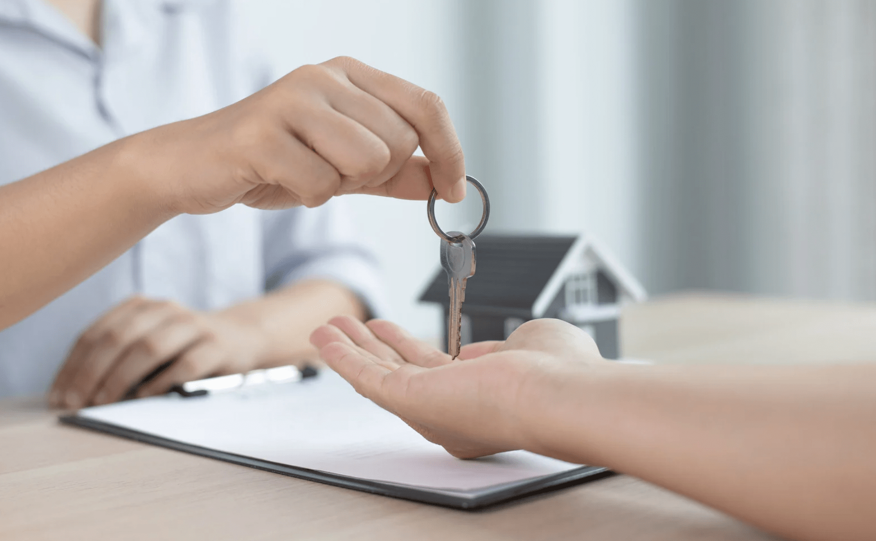 İzmir Kiracı Tahliye Davası Avukatı — Süreç ve Avukatlık Ücreti